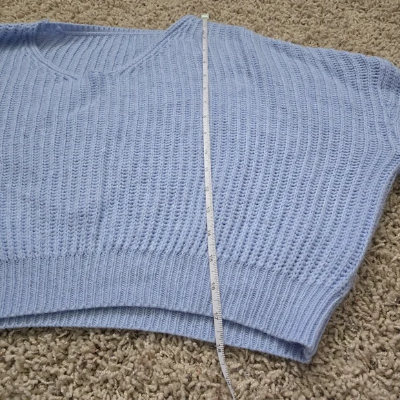 Women's Chunky Knit Light Blue Sweater Long Sleeves - Medium - Picture 9 of 10